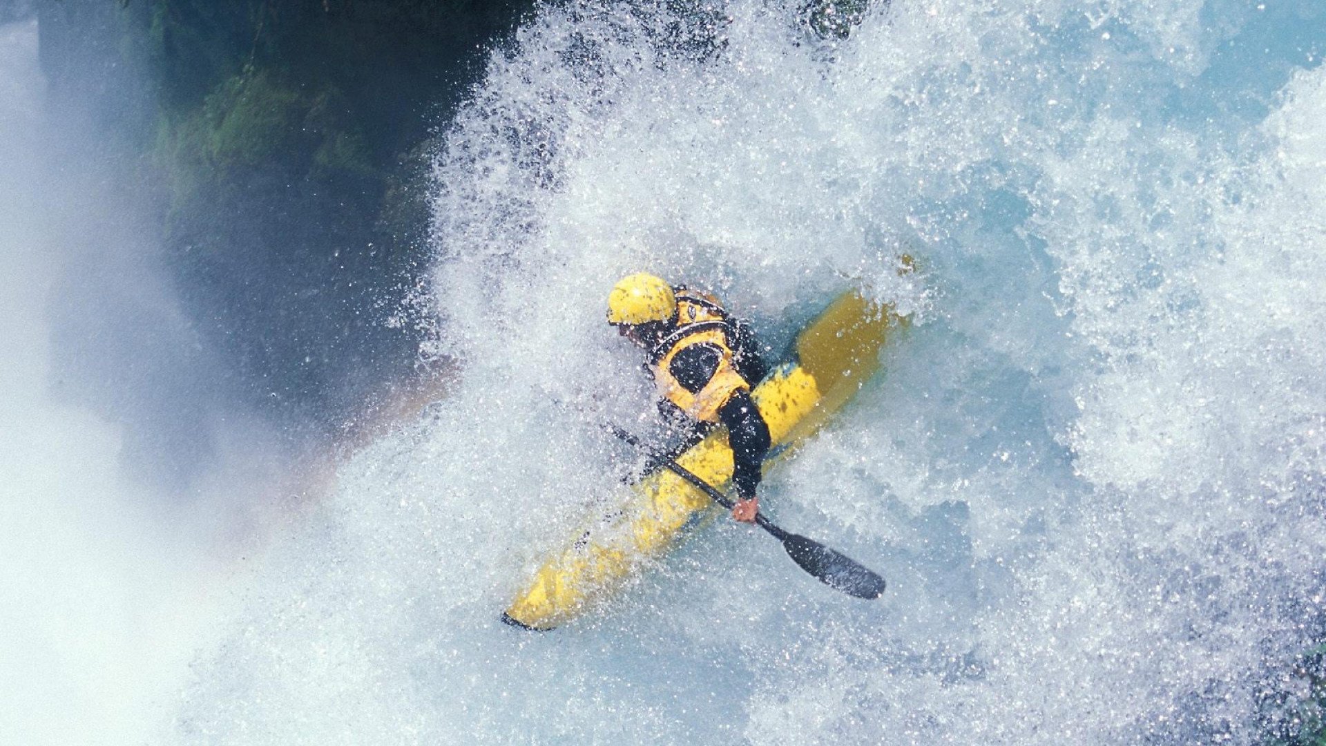 末节狂轰18分！字母哥天神下凡，篮网豪华阵容竟被他一人打穿